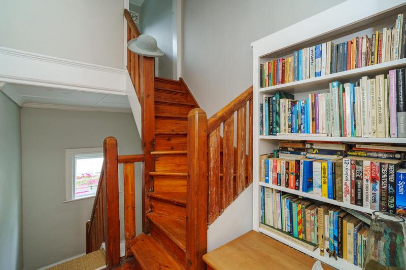 2 Bedroom Property for Sale in Wynberg Upper Western Cape